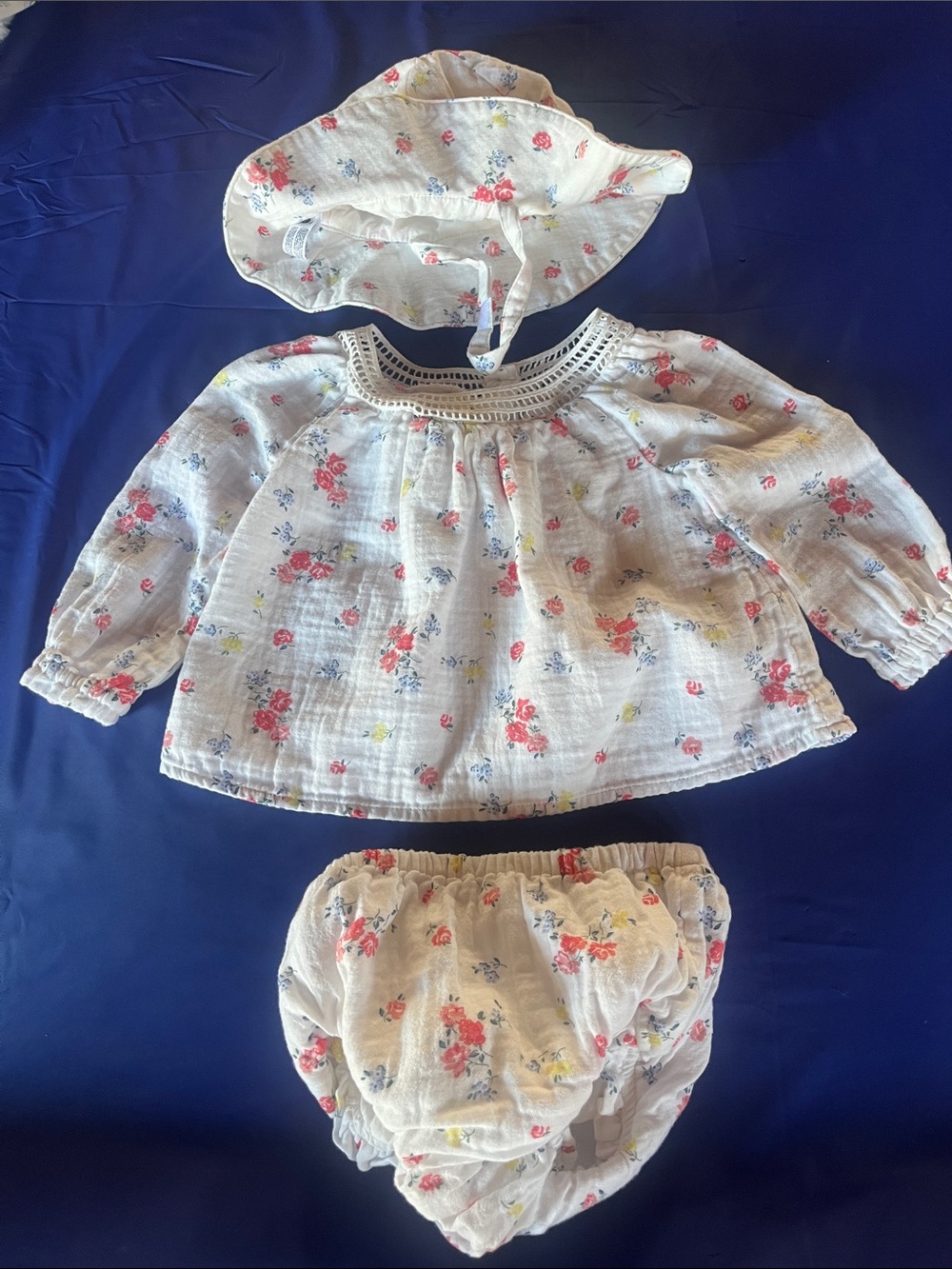 GAP Floral Cotton Baby Matching Set - White with Pink & Blue Flowers